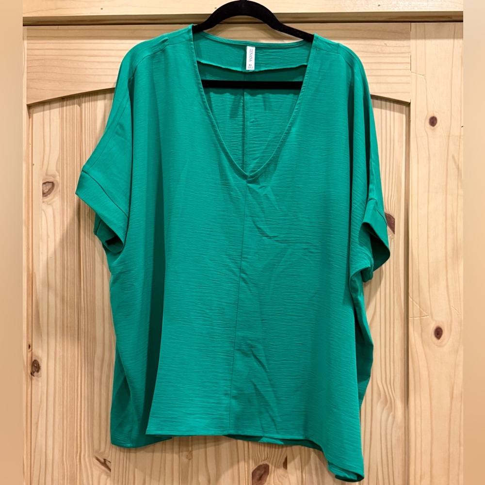 Zenana Outfitters Relaxed V-Neck Tunic in Teal Green